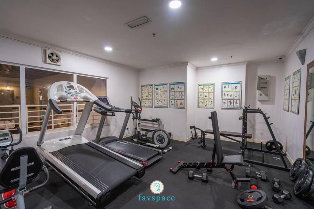 Cozy 3b2b 7 Pax - 5 Min To Klcc - Free Parking & Wifi Kuala Lumpur